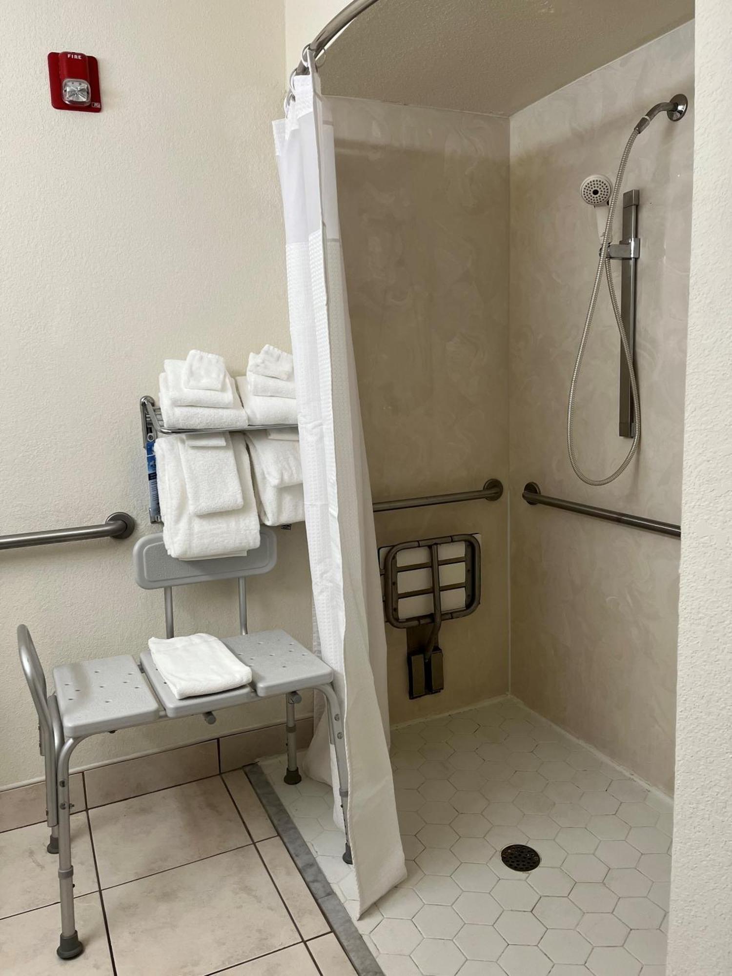 Microtel Inn And Suites By Wyndham - Lady Lake/ The Villages Extérieur photo