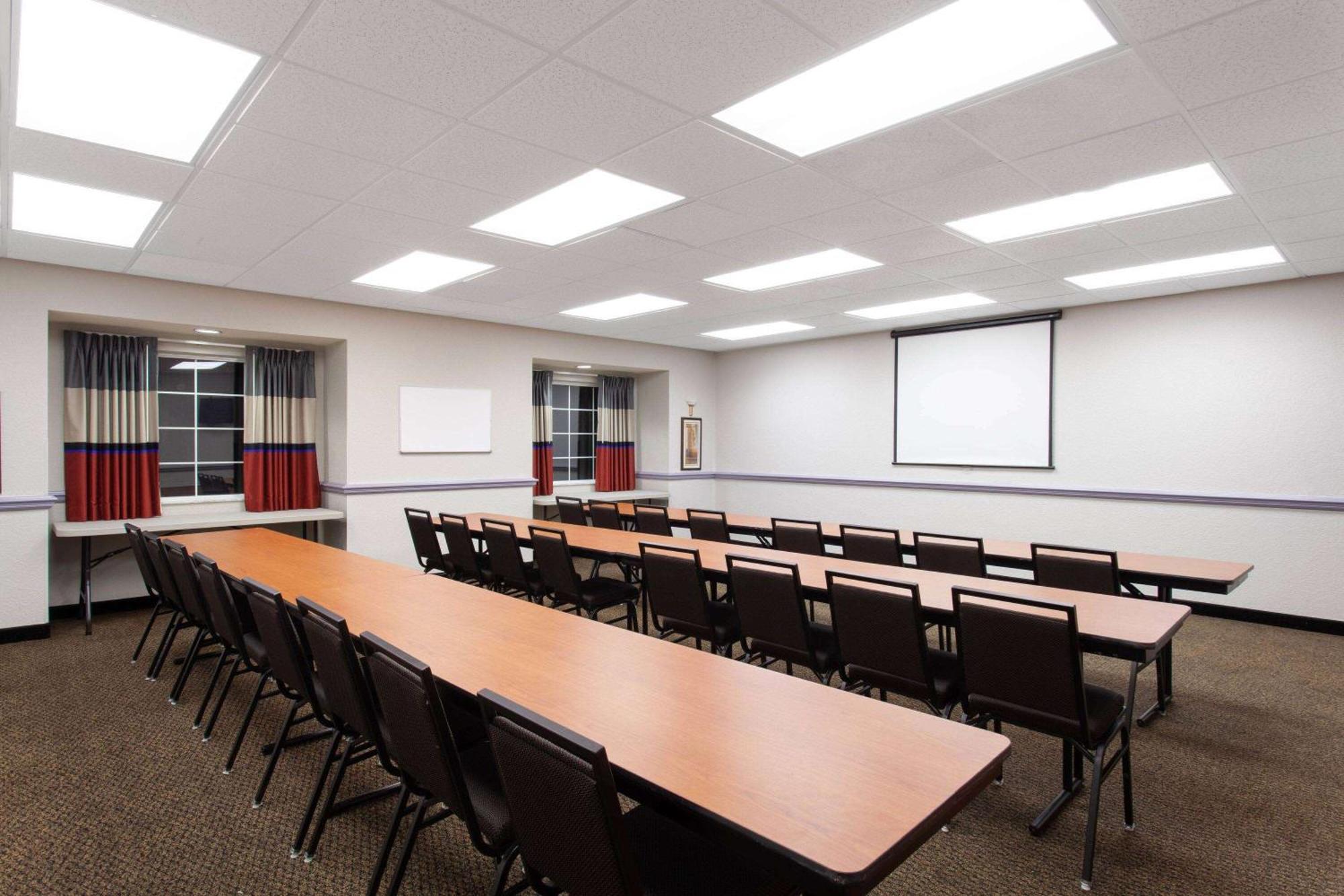 Microtel Inn And Suites By Wyndham - Lady Lake/ The Villages Extérieur photo