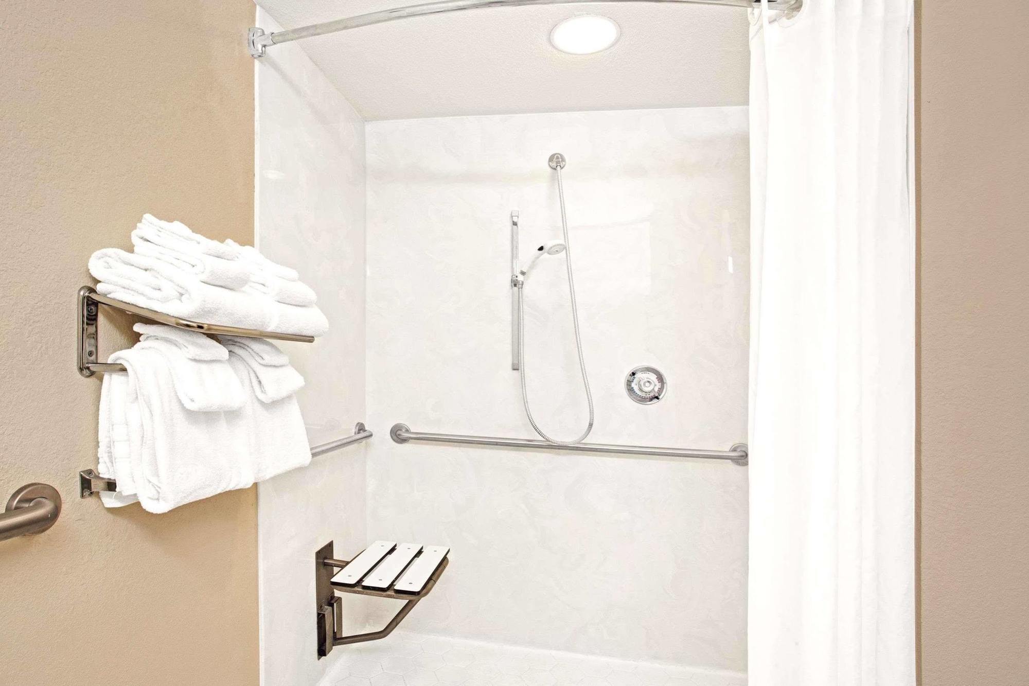 Microtel Inn And Suites By Wyndham - Lady Lake/ The Villages Extérieur photo